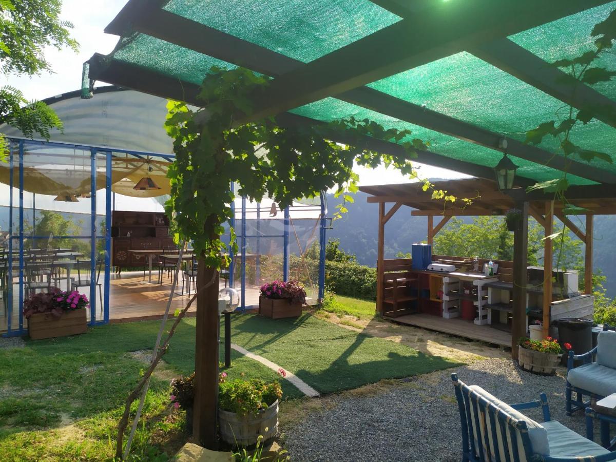 Yurte in Langa Hotel Bosia Bagian luar foto